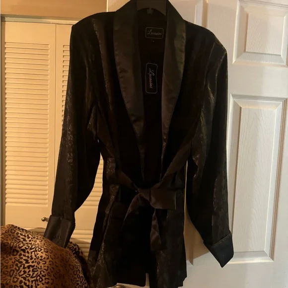 BLACK MALE SMOKING JACKET. - Picture 1 of 5